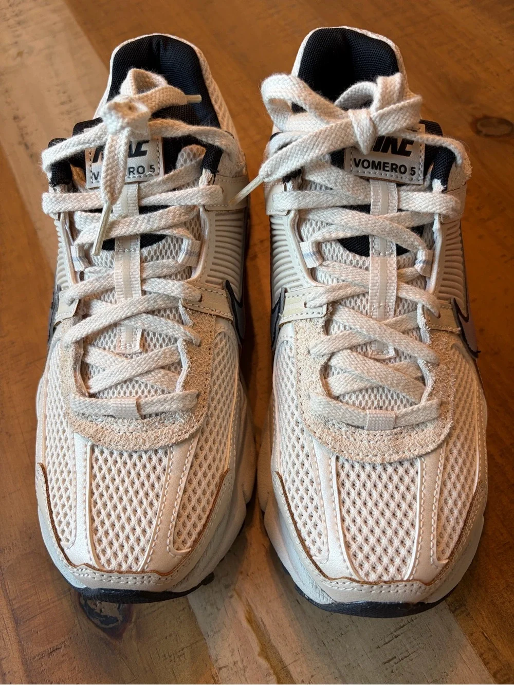 W NIKE Zoom Vomero 5, 7.5